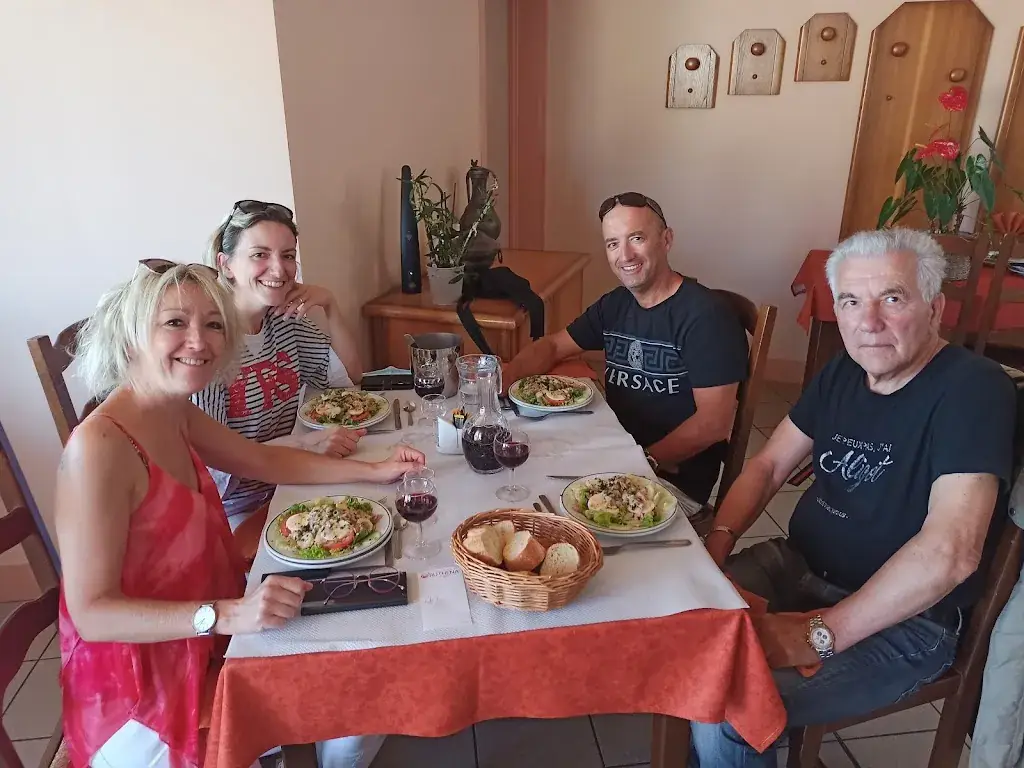 Guillaume Costes_Bar Restaurant du centre Costes Baraqueville_Baraqueville_review