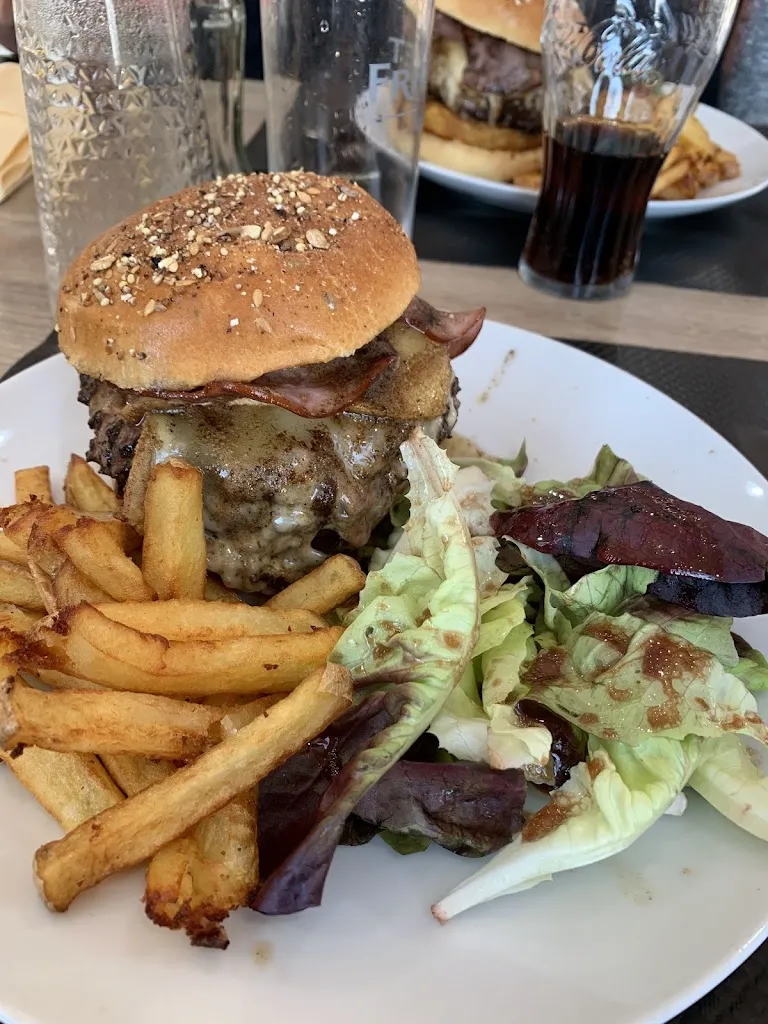 Justine_DOUBLE M_Ancizes-Comps_review