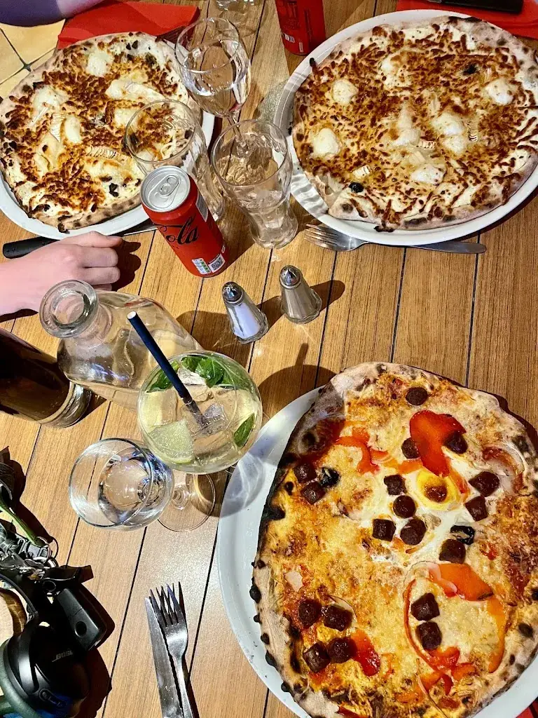 PIZZA AU FEU DE BOIS BAILLARGUES_Baillargues_slider_image_3