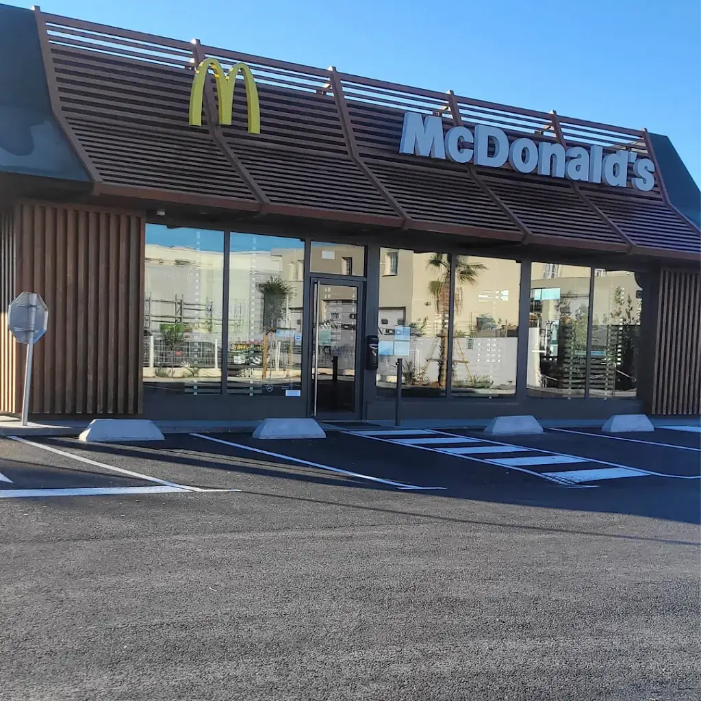 McDonald's_Baillargues_slider_image_3