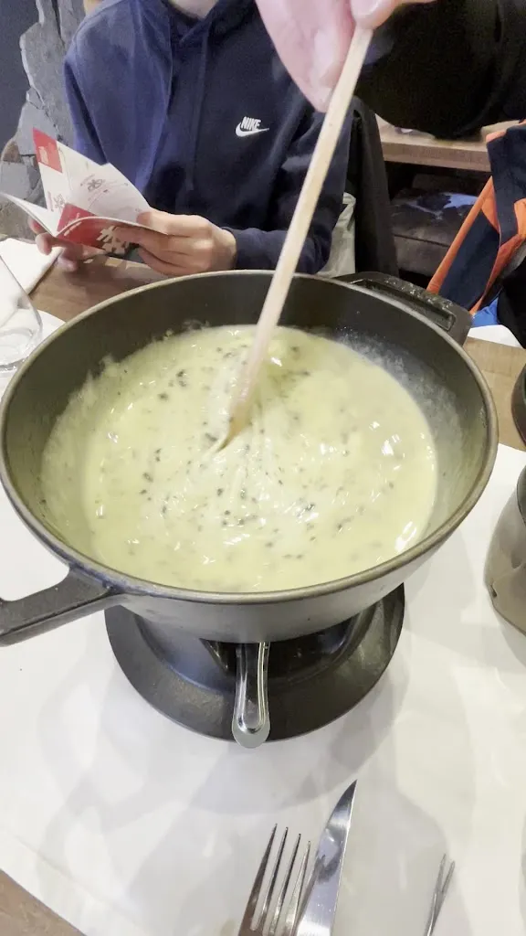 Restaurant Casa Nostra_Alpes_slider_image_2