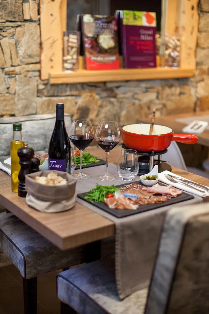 Restaurant Casa Nostra_Alpes_slider_image_3