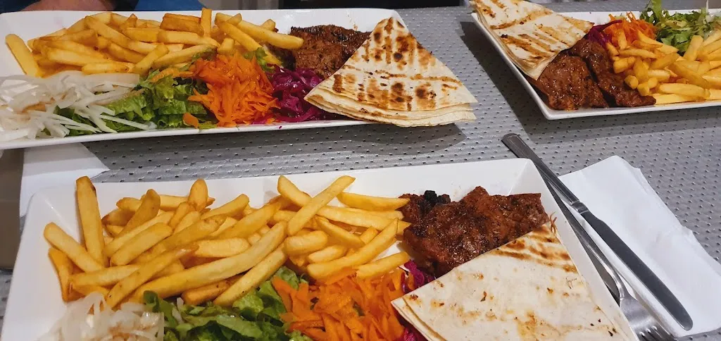 Lobya Restaurant_Péage-de-Roussillon_slider_image_2