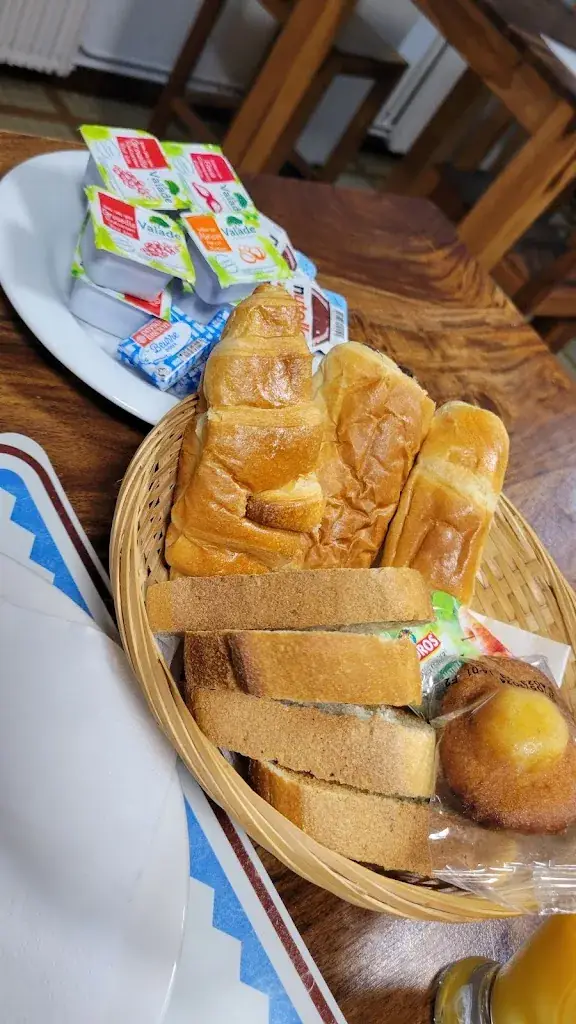 Jeanlin HUGUENIN_BAR HÔTEL RESTAURANT LE SPORTING_Beaumont-sur-Lèze_review