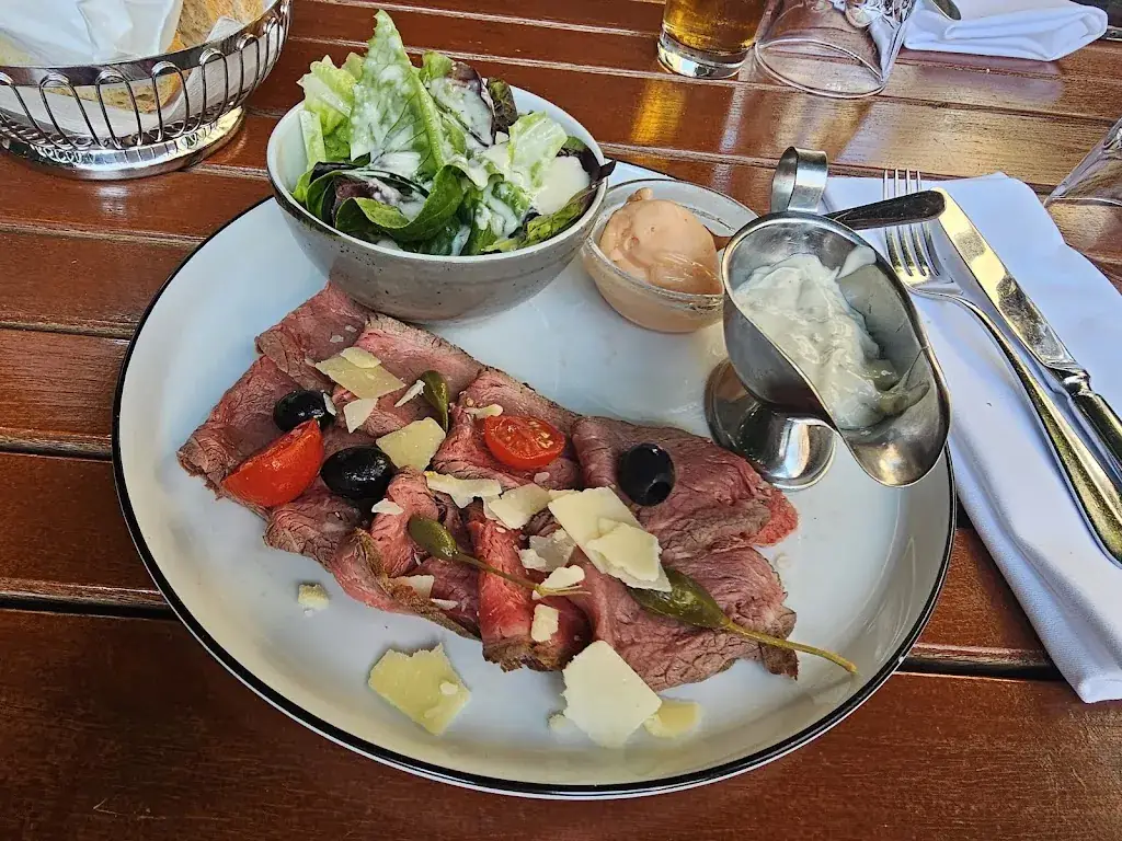 Mathias Fuchs_Beaulieu_Bern_review