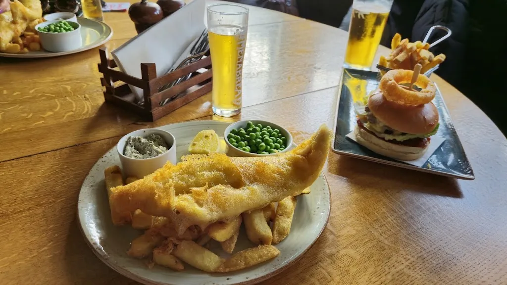 M Oz_Monty's Inn_Kingdom_review