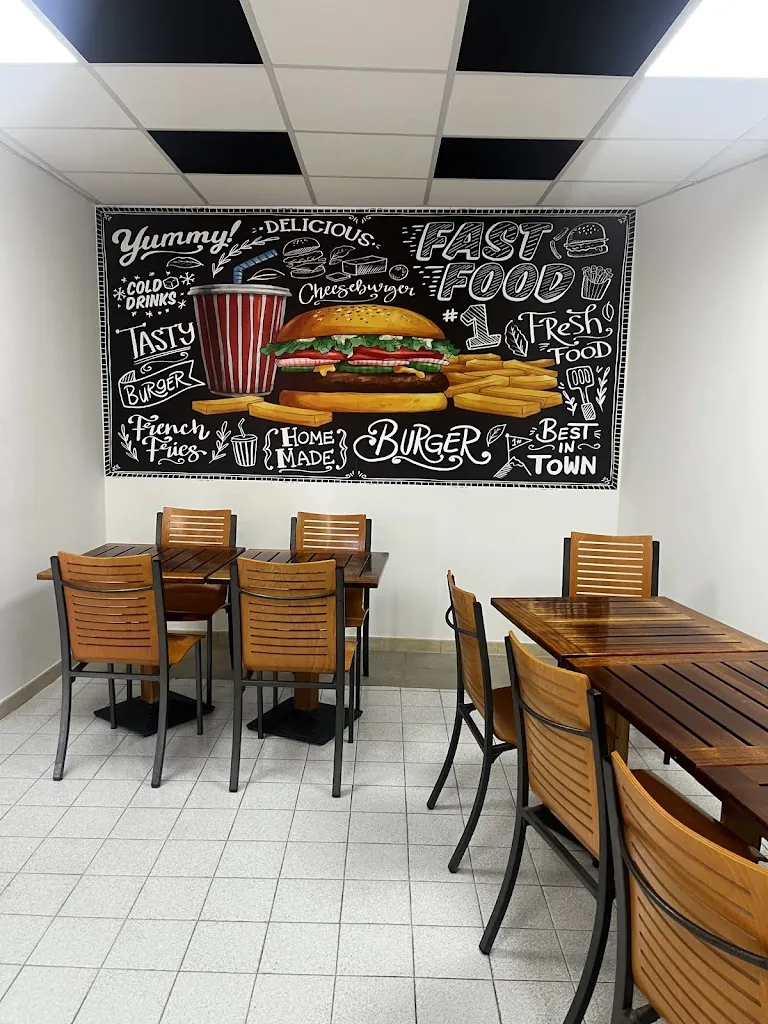 Boom Burger restaurant in Beauvoisin