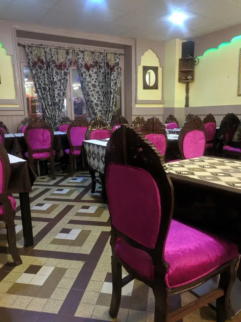 Rebecca Dalton_Le Bombay Restaurant_Péage-de-Roussillon_review