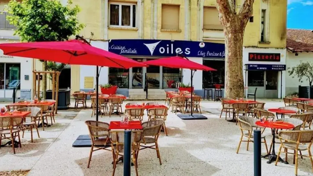 Les voiles restaurant in Beaucaire