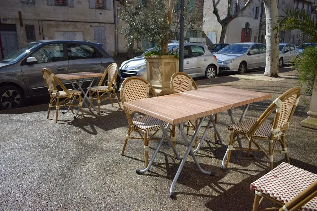 Brasserie Du Château restaurant in Beaucaire