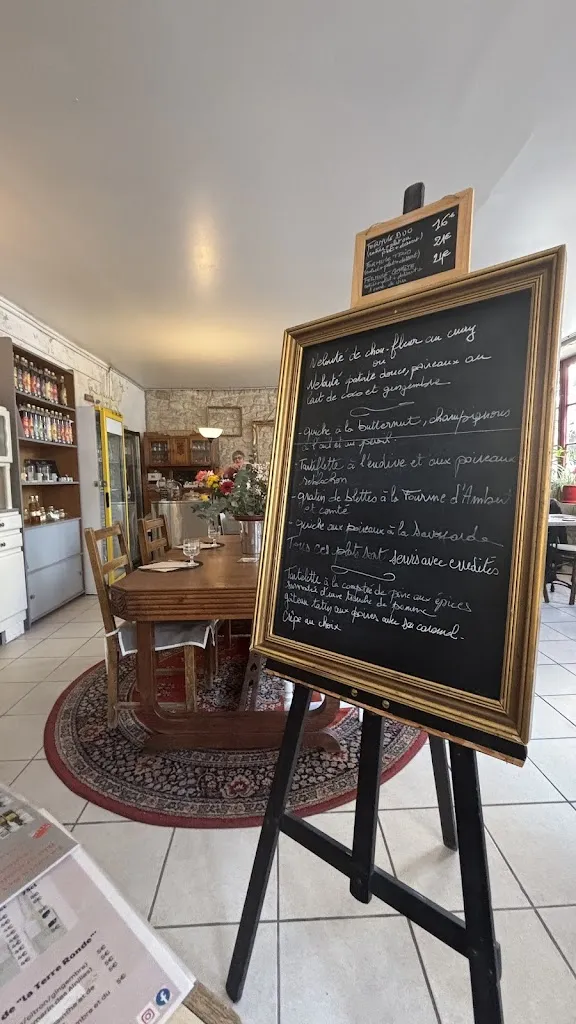 Cassandra Turco_L'instant Bonheur_Beaucaire_review