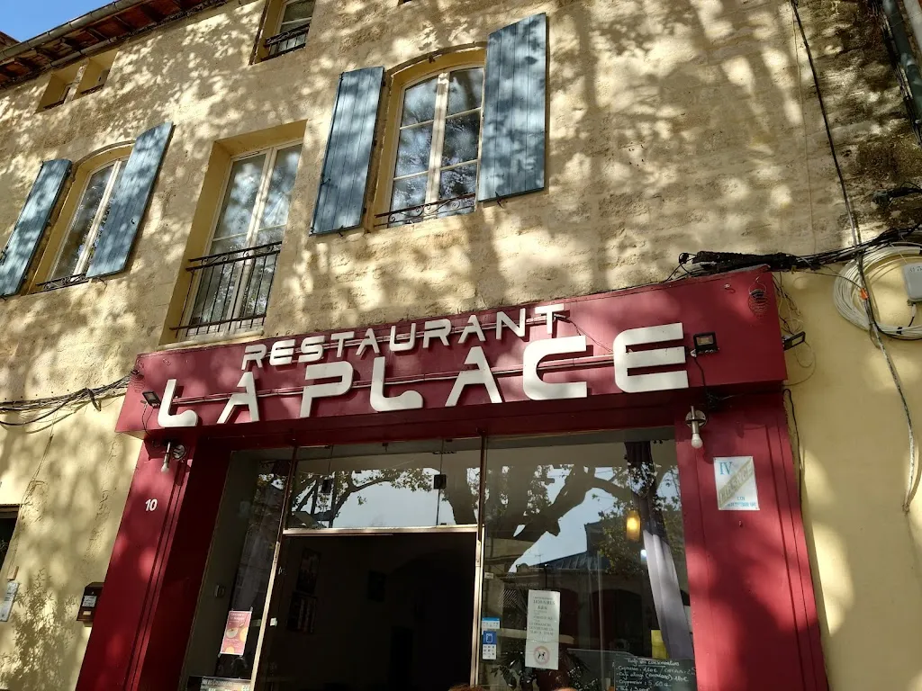 Café la Place_Beaucaire_slider_image_3