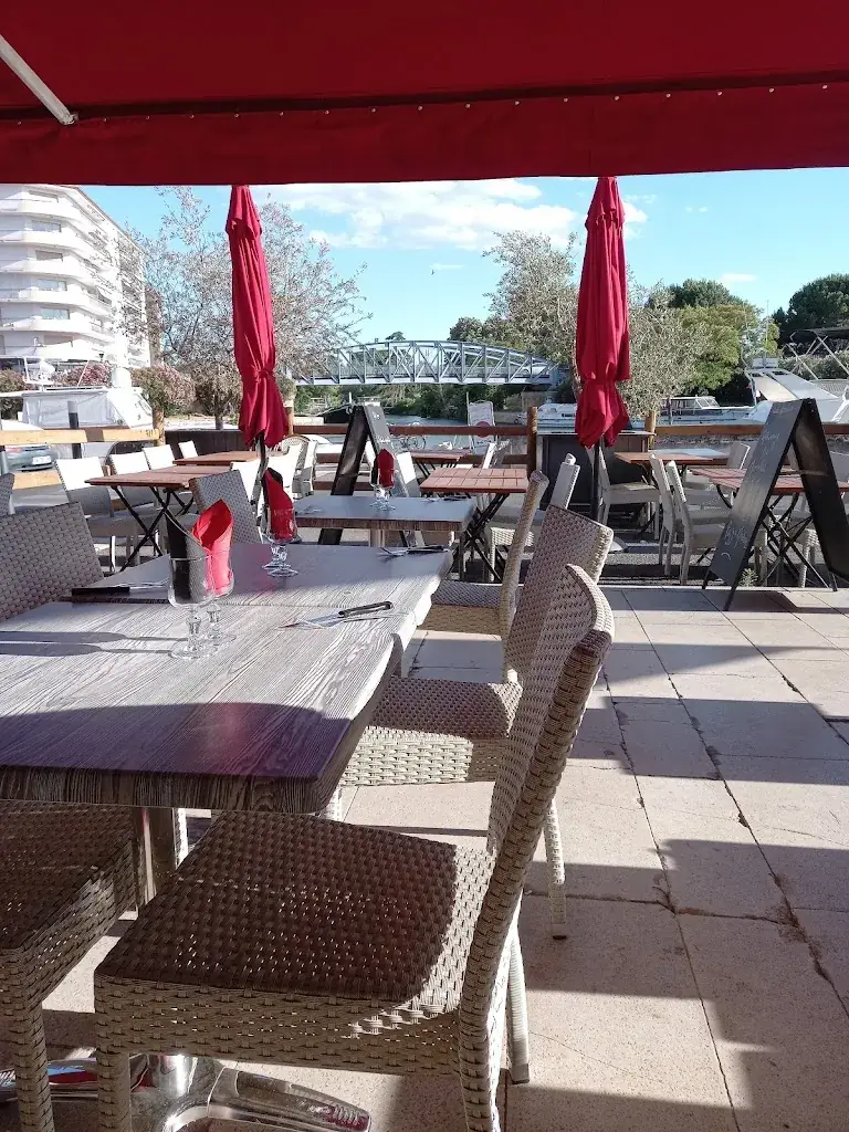Restaurant le Soleil_Beaucaire_slider_image_1