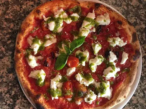 IL VESUVIO_Beaucaire_slider_image_2