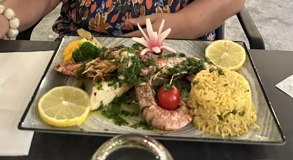 Mireille Zoroddu_Bistrot des Arènes_Beaucaire_review