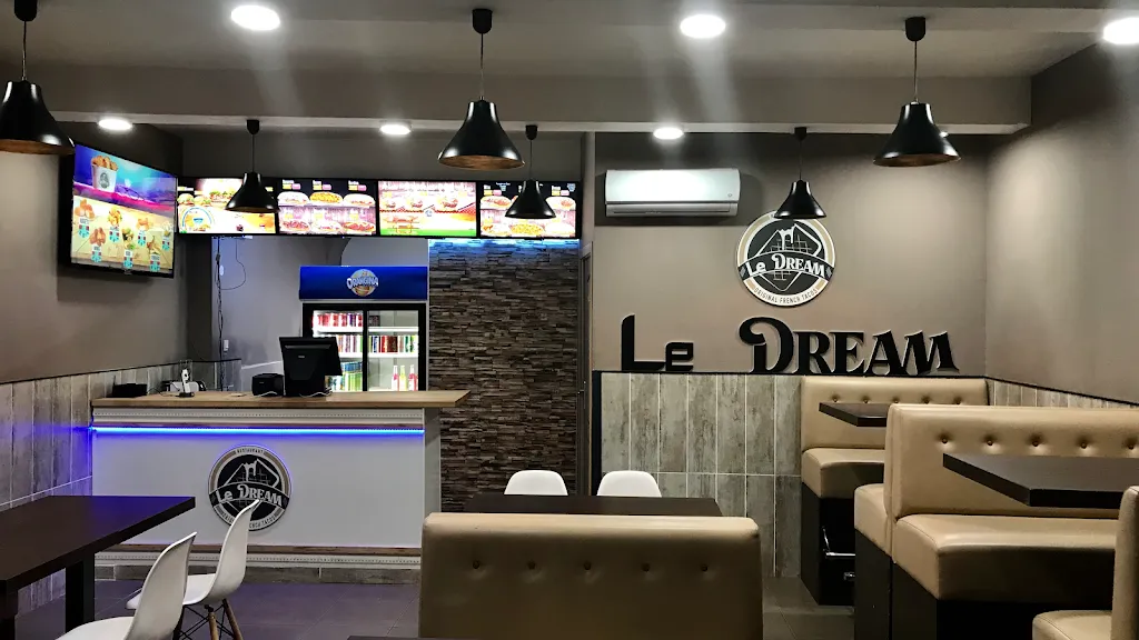 Le Dream Beaucaire restaurant in Beaucaire