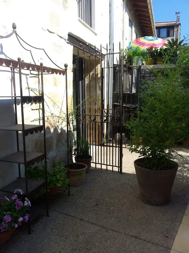 Le Riva restaurant in Beaucaire