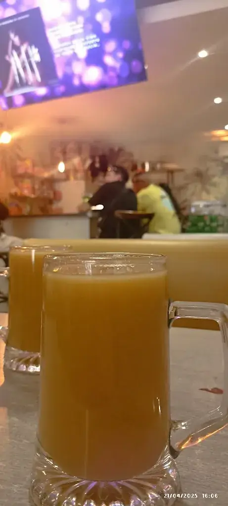 JANETH Bidez_Sabor latino_Beaucaire_review