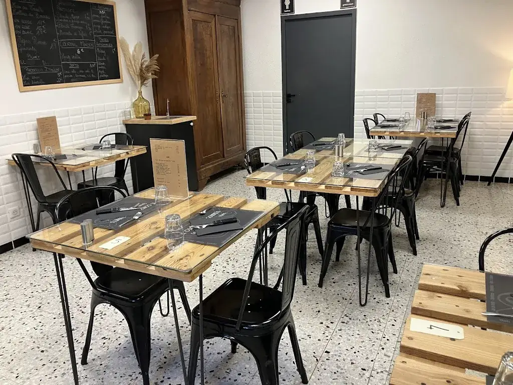 Le comptoir des gourmets restaurant in Tarascon
