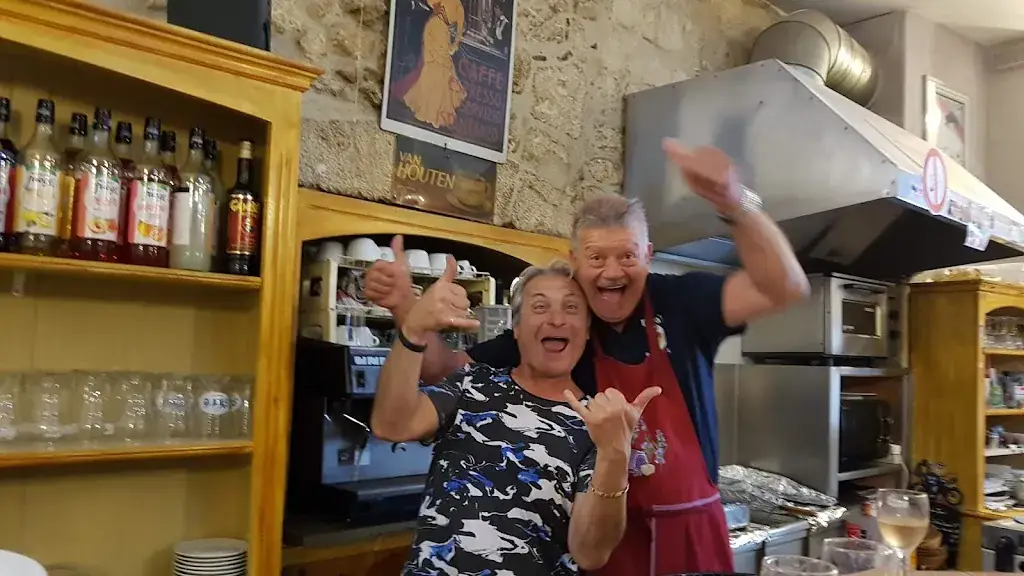 Kindy Loy_Beaucaire_slider_image_2