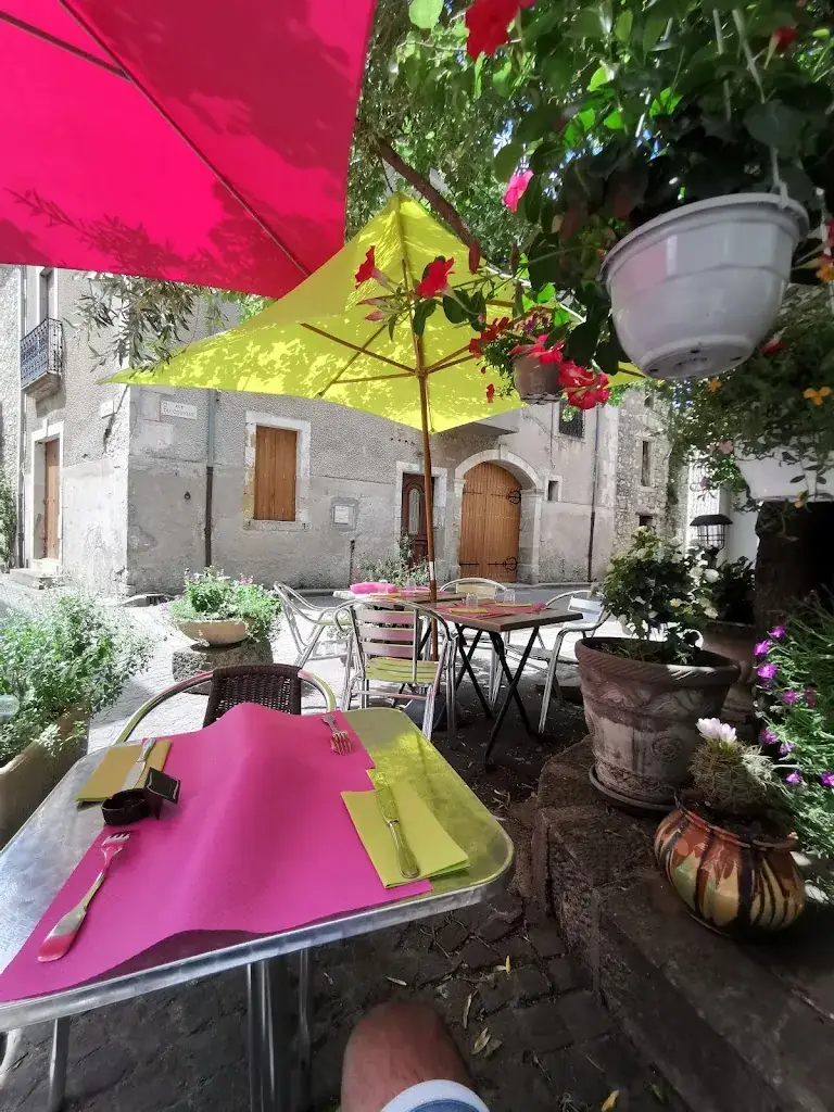 "Restaurant Le Villemagnais" restaurant in Villemagne-l'Argentière