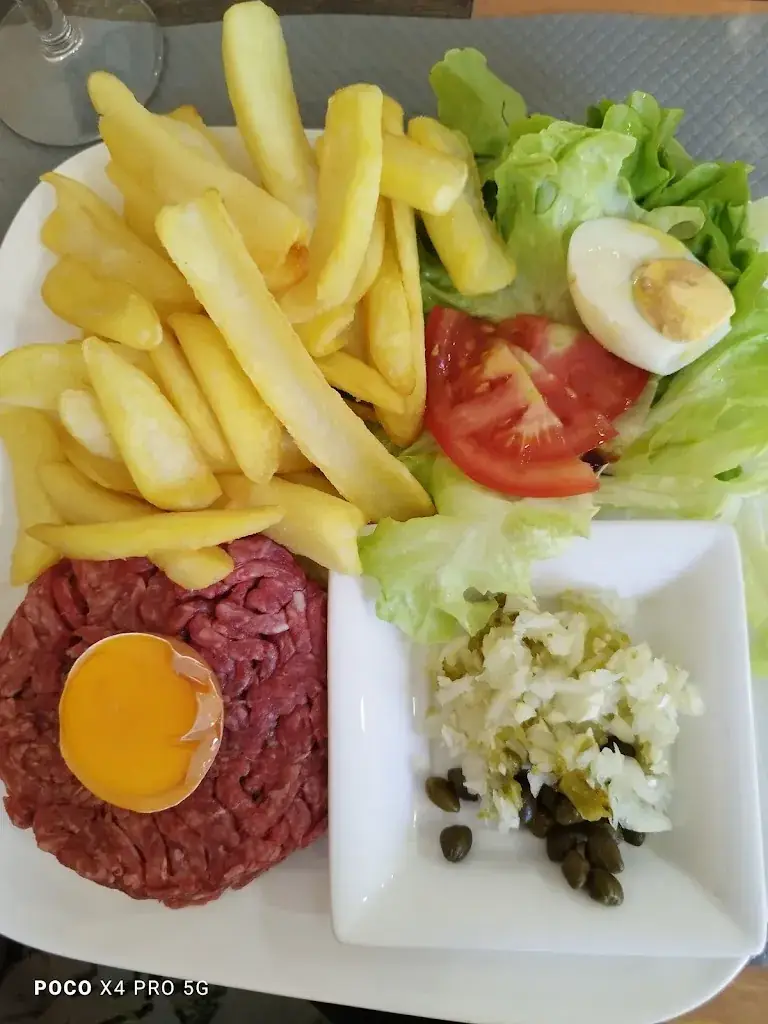 Sév Resto restaurant in Roussillon