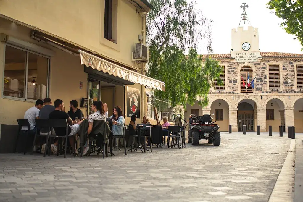 Food Family Brasserie Restaurant - Bessan 34550_Bessan_slider_image_3