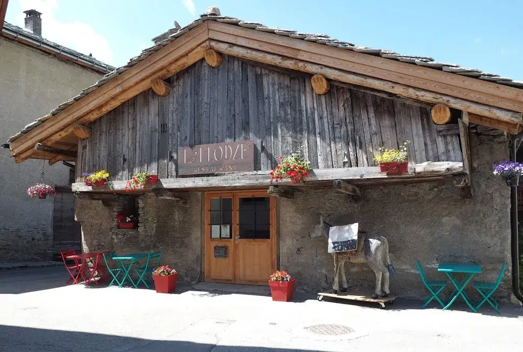 RESTAURANT LA LODZE_Bessans_slider_image_3