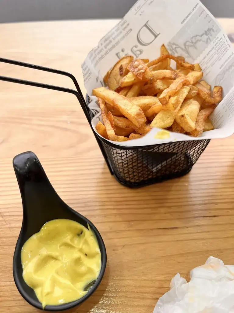 CHEATMEAL 01200_Valserhône_slider_image_3