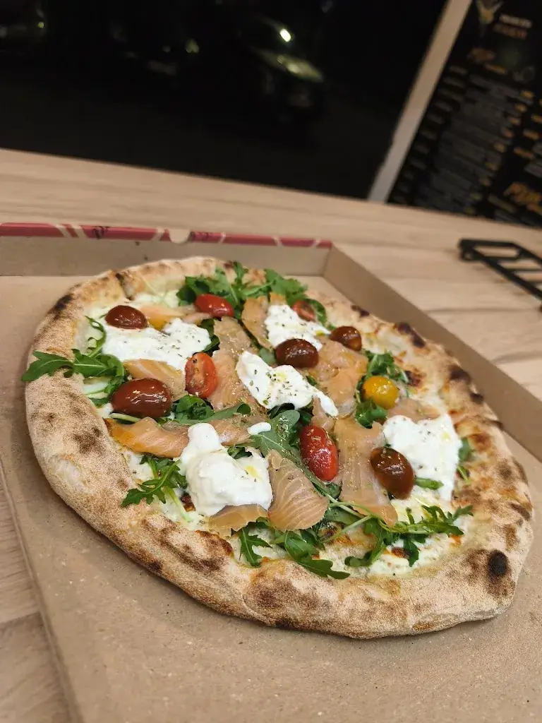 Bella Napoli camion pizza_Valserhône_slider_image_3