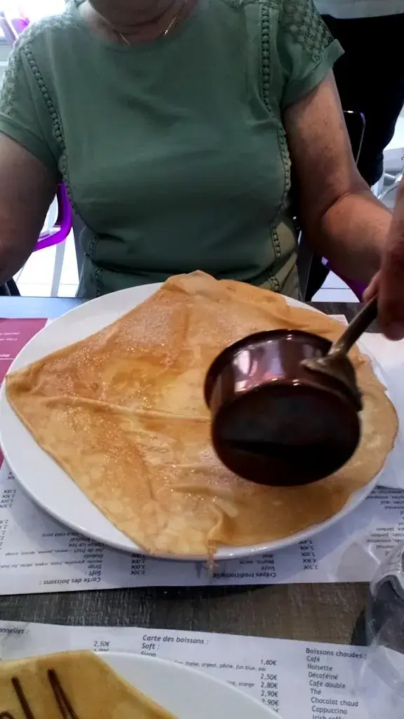 Crêperie La Terre Est Ronde_Bellegarde_slider_image_2