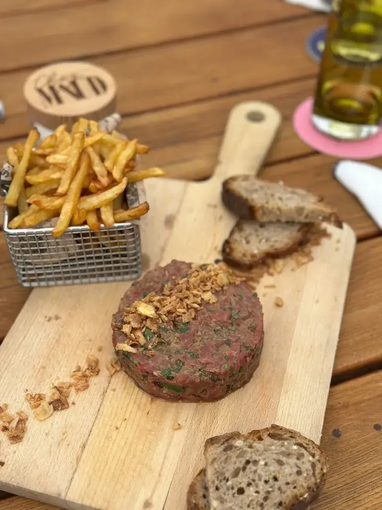 Julia Seczkowska_Chez Maud_Lausanne_review