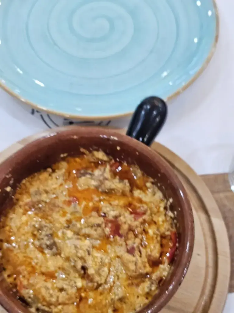 Ihssane Marroun_Rus Restaurant (Halal)_Albania_avis