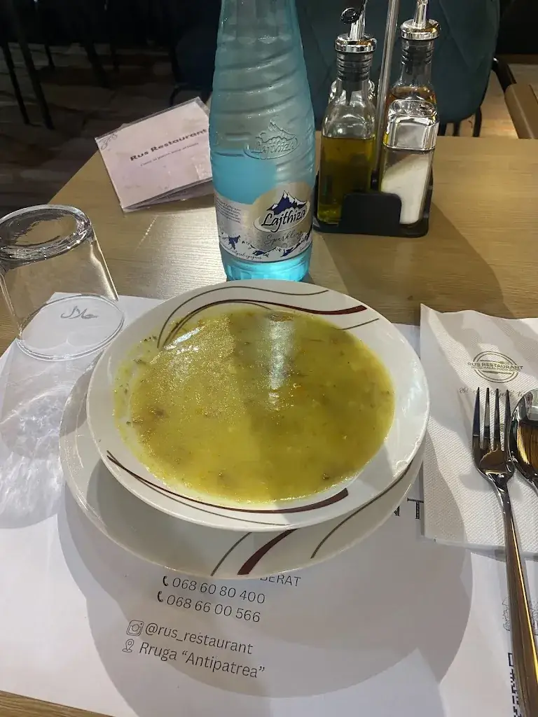 David Haines_Rus Restaurant (Halal)_Albania_avis