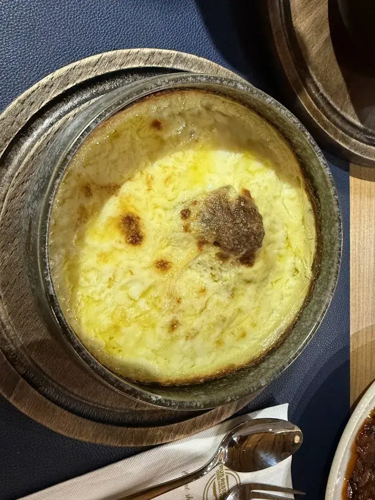 rashida vohra_Rus Restaurant (Halal)_Albania_avis