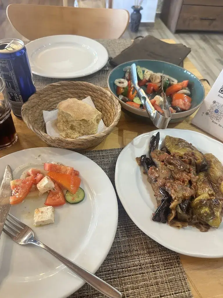 Hajar Nct_Eni Traditional Food Berat_Albania_review