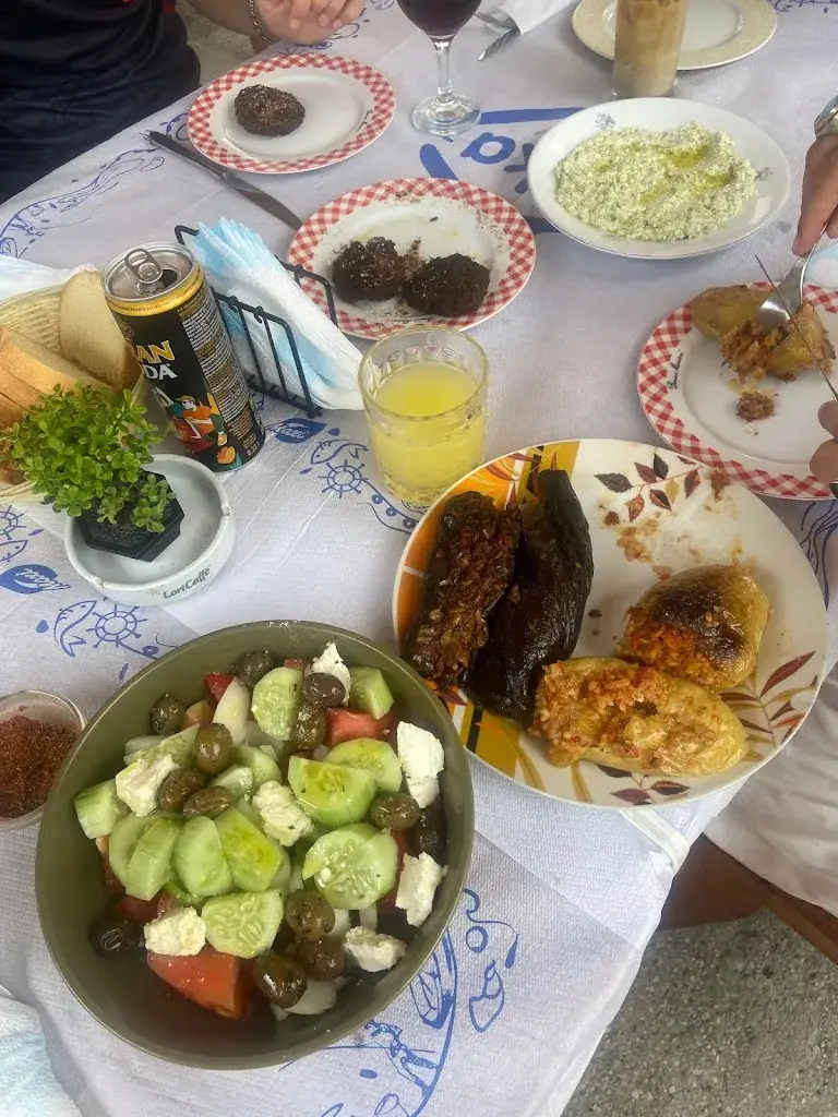 Isis van der Meulen_Restaurant Te' MuzzeU_Albania_review