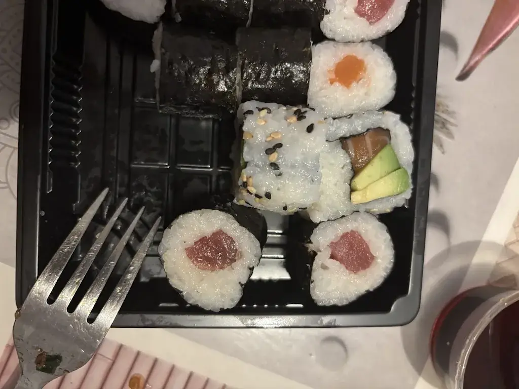 Eve Garin_Asian sushi Roussillon_Roussillon_review