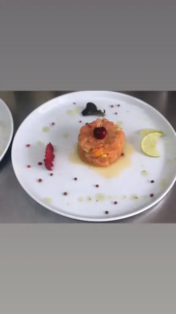 Menu_White City Bar & Restaurant_Albania_immagine_4