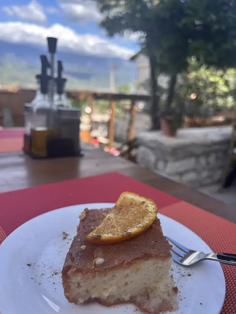 Urvashi Soneji_Konak_Albania_recensione