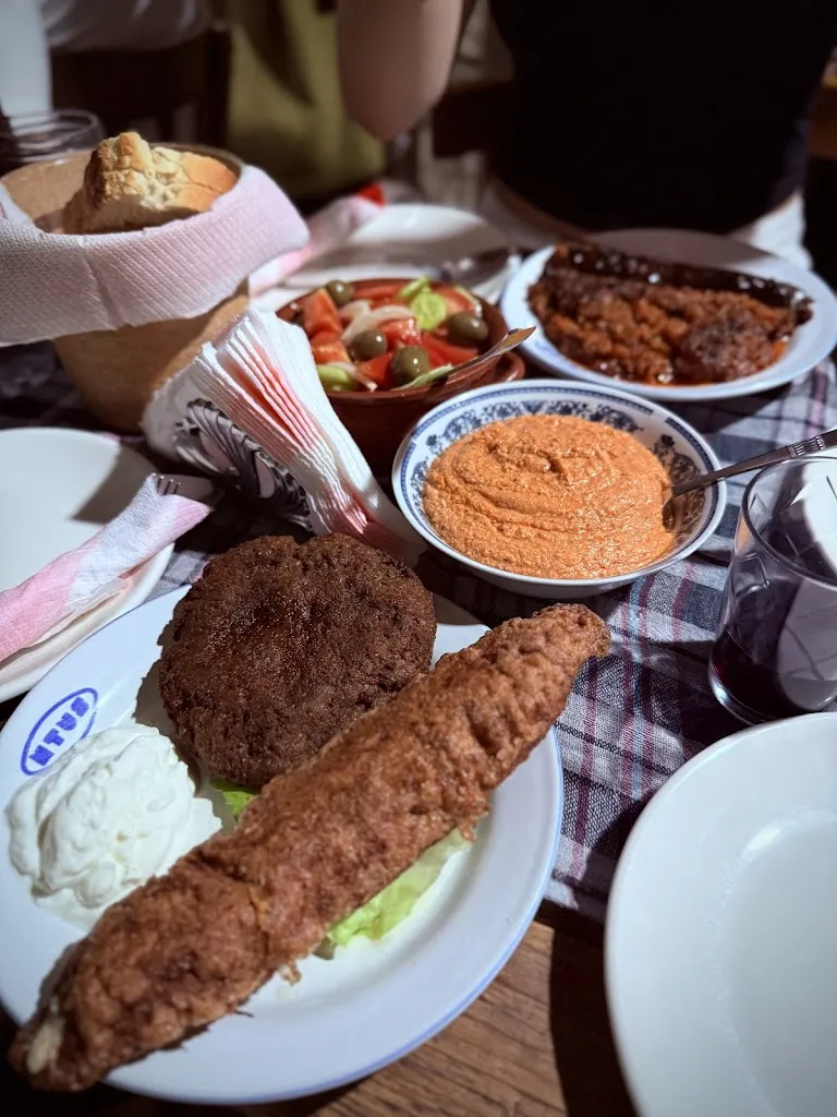 Fredrik Stahre_Homemade Food Lili_Albania_review