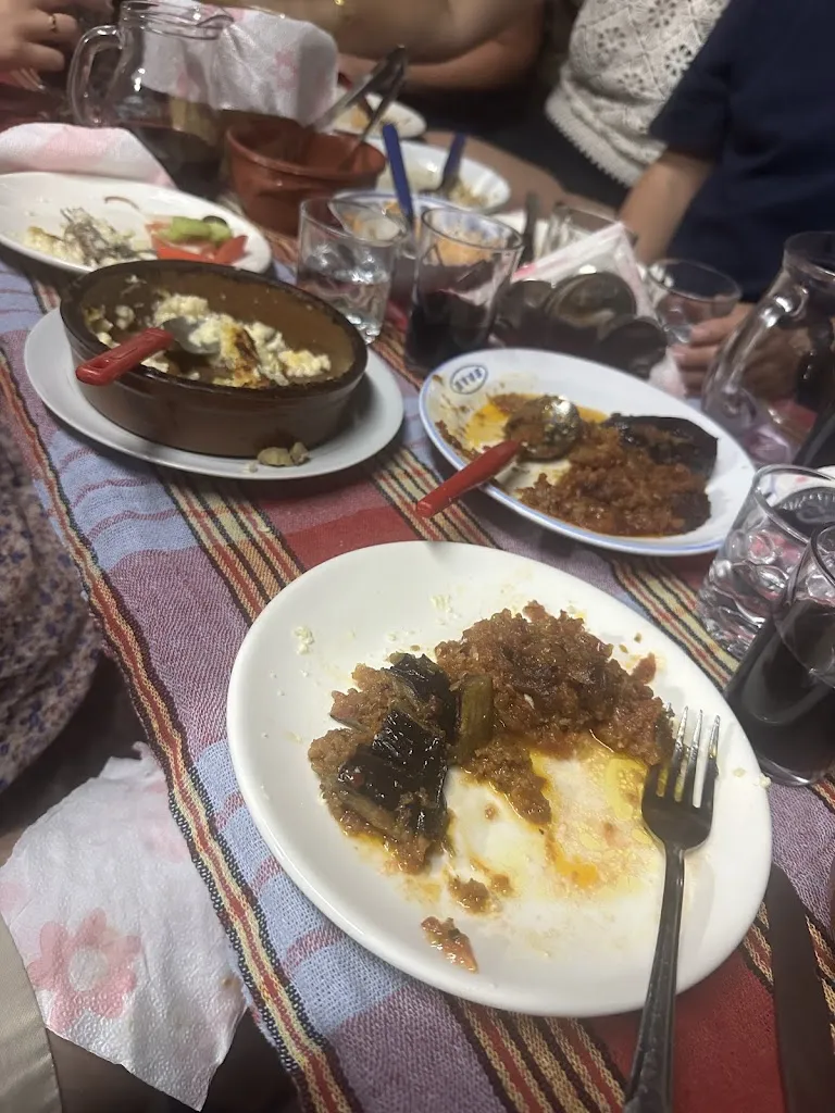 Adam Nelson_Homemade Food Lili_Albania_review