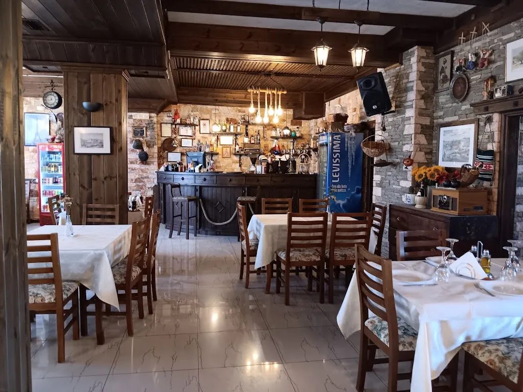 Taverna Panorama_Albania_slider_image_1