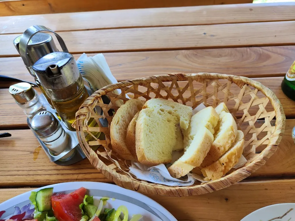 Taverna Lazaro_Albania_slider_image_3