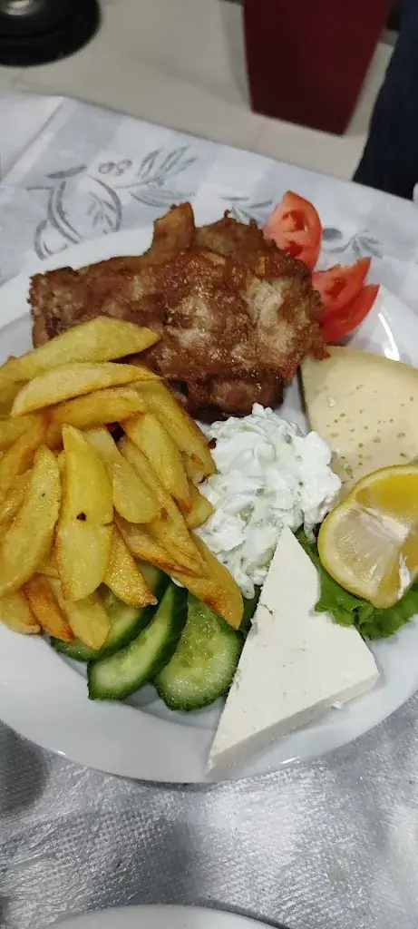 Alistair_Traditional Food Anxhelo_Albania_review