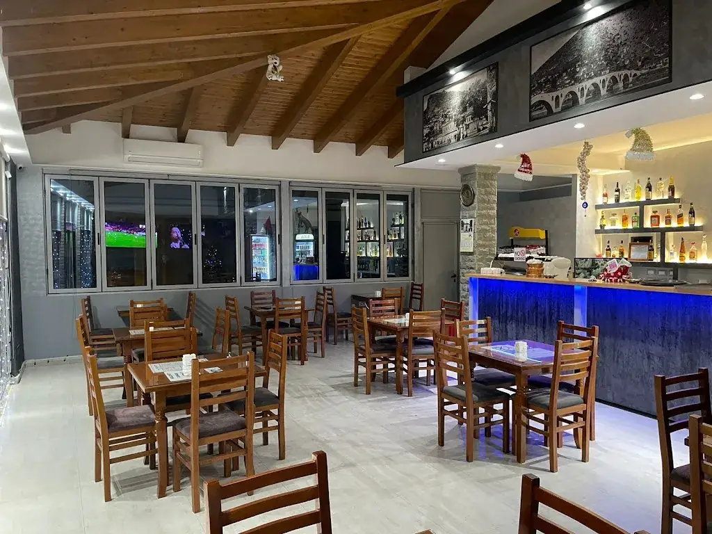 Bar Restorant Baci restaurant in Albania