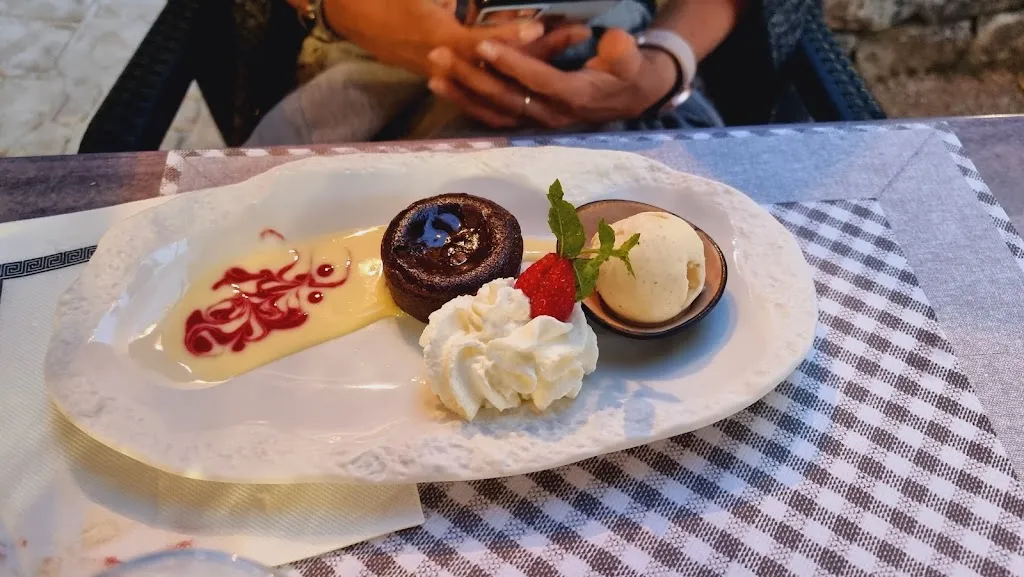 Restaurant L'Assiette Provençale_Saint-Ambroix_slider_image_2