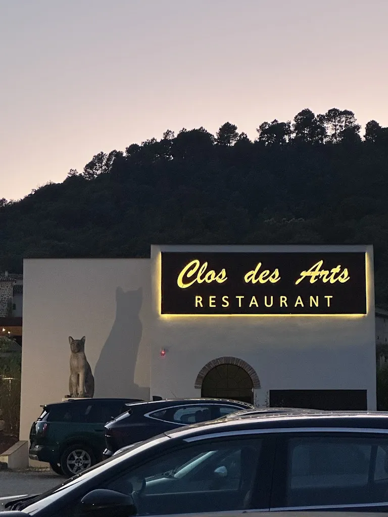 Annick Mous_Le Clos des arts_Mages_review