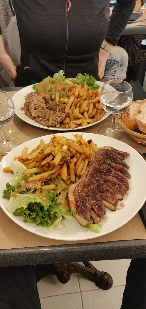 Bogdan B_Le Paseo_Bezouce_review