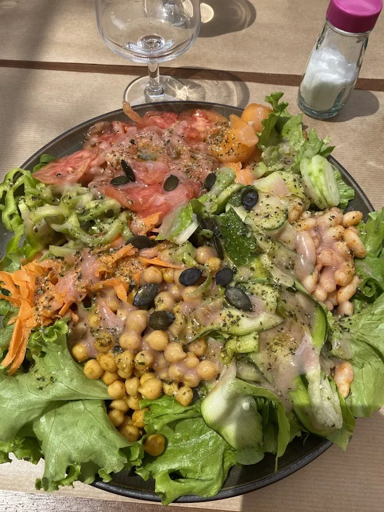 caro liine masro_A Côté de..._Marguerittes_review